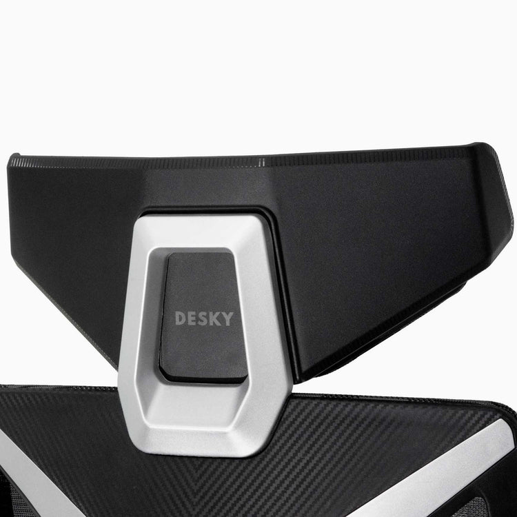 Adjustable height headrest gaming chair - Desky
