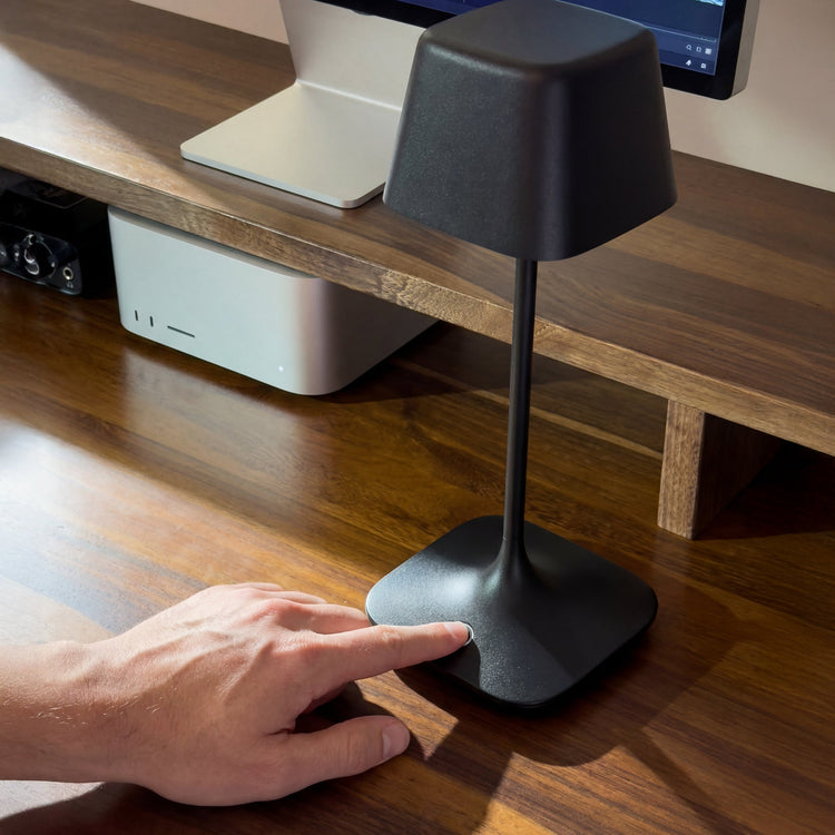 Desky Cube Cordless Desk Lamp in black  minimalist wireless lamp